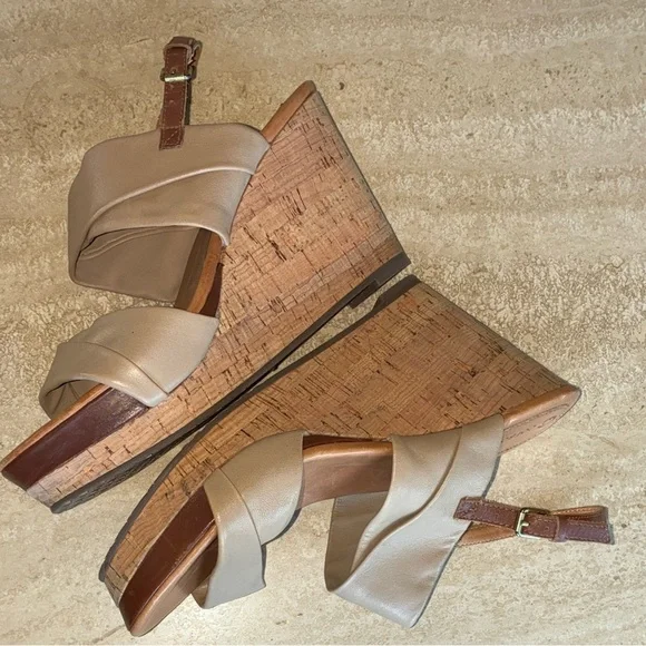 CORSO COMO Tan Wedge Sandals, leather & cork, slingback. 8.5M - Picture 5 of 15